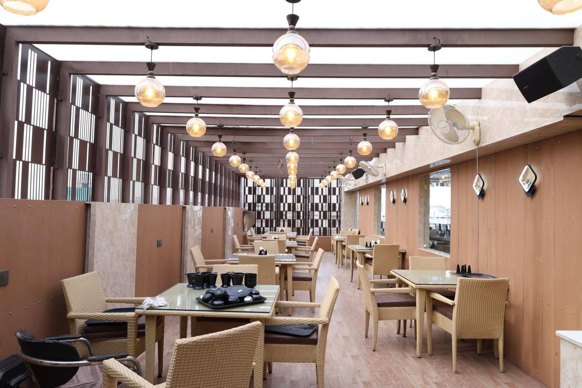 Hotel Deva Inn Váránasí Exteriér fotografie